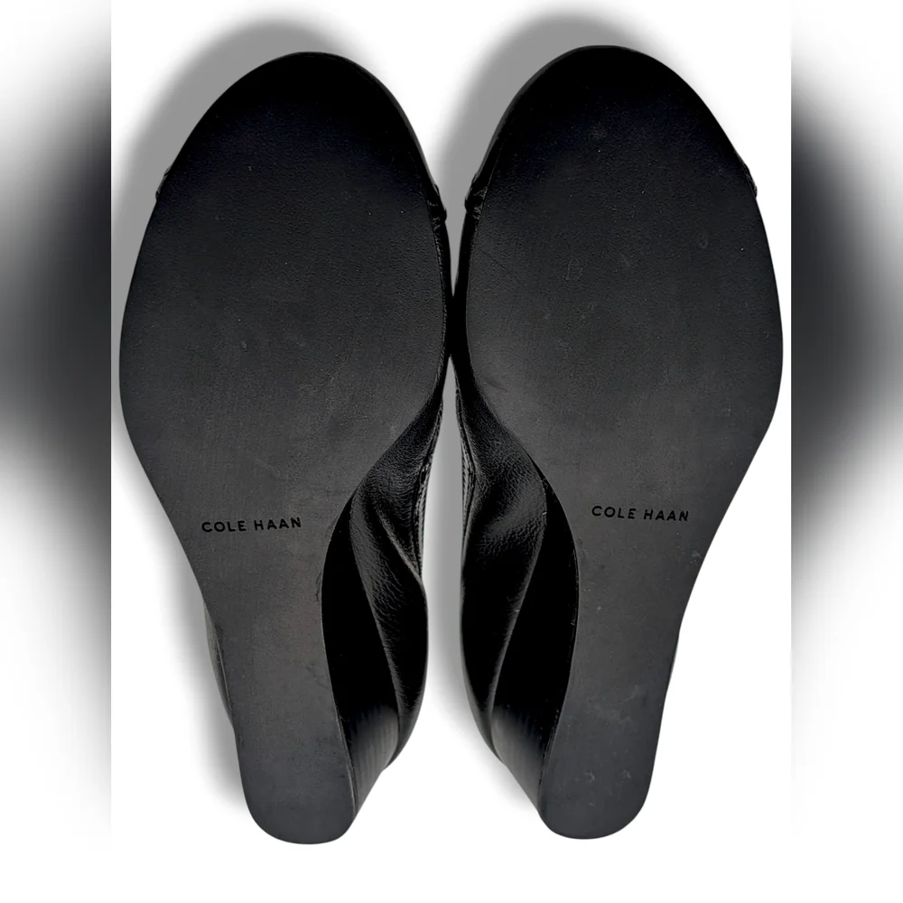 Cole Haan Women's Size 5B Black Leather Wedge Glossy Cap Toe Comfort Footbed